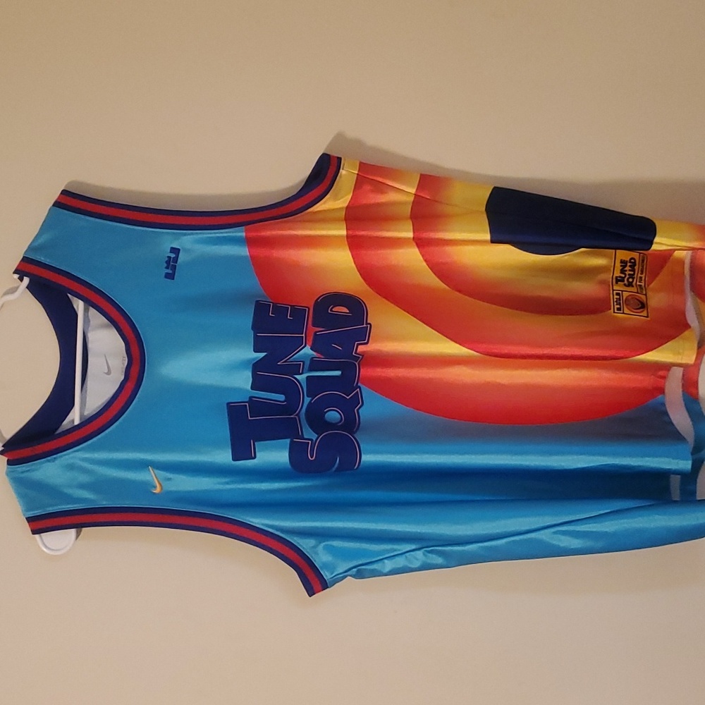 Nike tune squad jersey